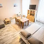 Entire Spacious In Apartament *