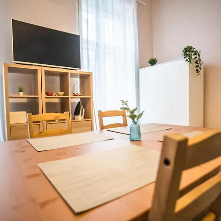Apartment Spacious In