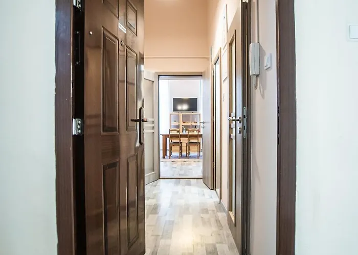 Entire Spacious In *